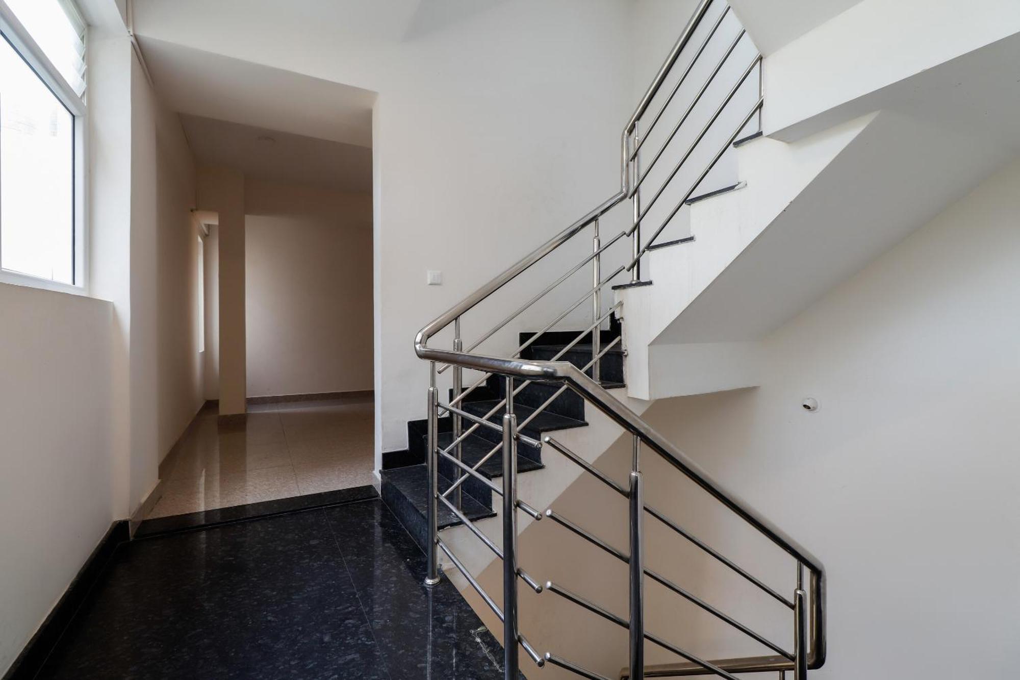 Hotel Super Gn Collection O Near Rajajinagar Industrial Estate Bengaluru Zewnętrze zdjęcie